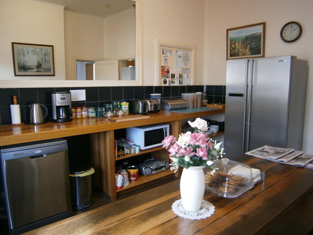 Edinburgh Gallery Bed & Breakfast Hobart Eksteriør billede