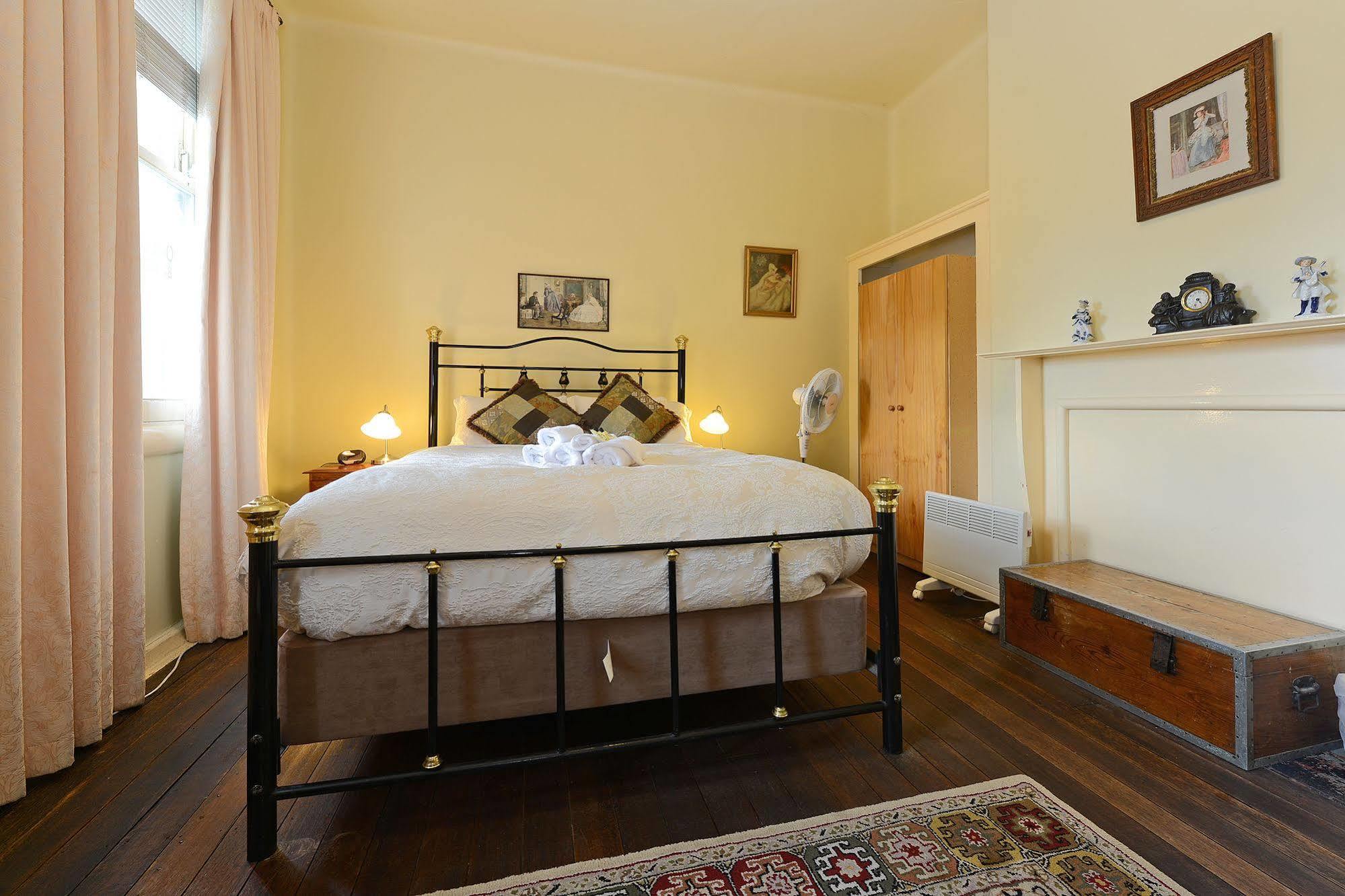 Edinburgh Gallery Bed & Breakfast Hobart Eksteriør billede