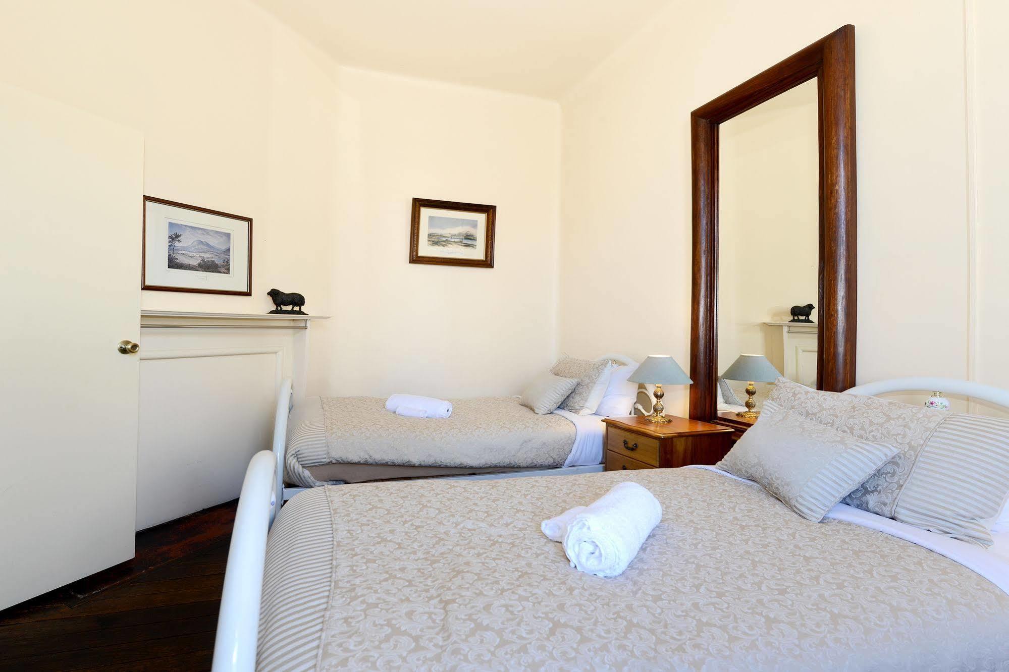Edinburgh Gallery Bed & Breakfast Hobart Eksteriør billede