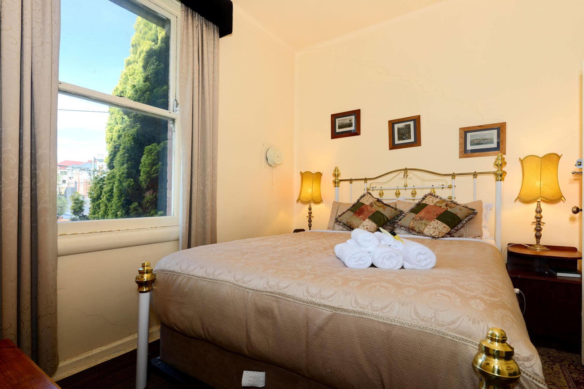 Edinburgh Gallery Bed & Breakfast Hobart Eksteriør billede